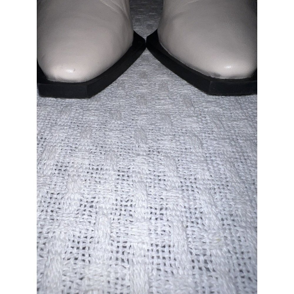 NASTY GAL Contrast Off White Leather Western Ankle Heel Boots - Picture 5 of 15